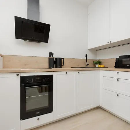 Stylish Apartments With Parking By Noclegi Renters Warsaw Exterior photo